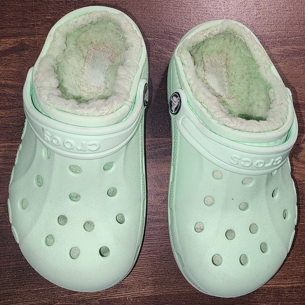 Crocs Youth Mint Green Baya Lined Slip on Faux Fur Clogs Child Size 11